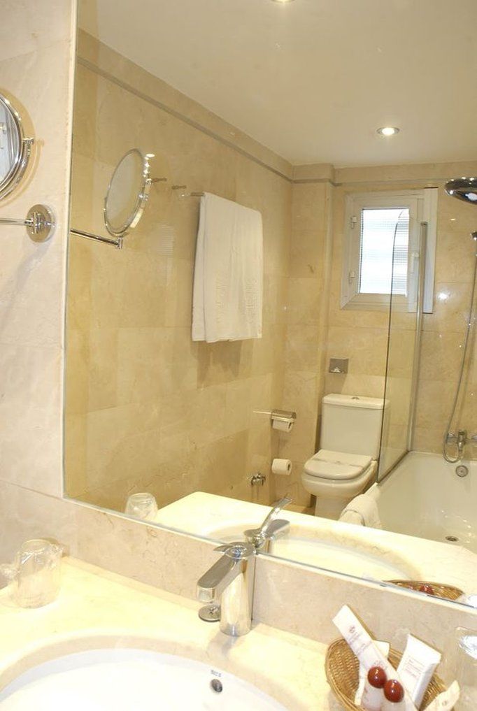 Reyes Catolicos Otel Sevilla Dış mekan fotoğraf