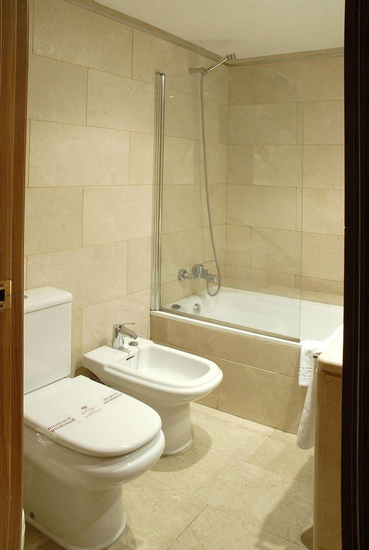 Reyes Catolicos Otel Sevilla Dış mekan fotoğraf