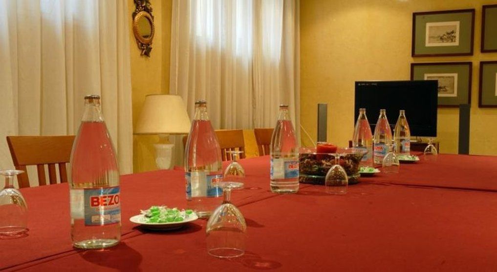 Reyes Catolicos Otel Sevilla İş olanakları fotoğraf